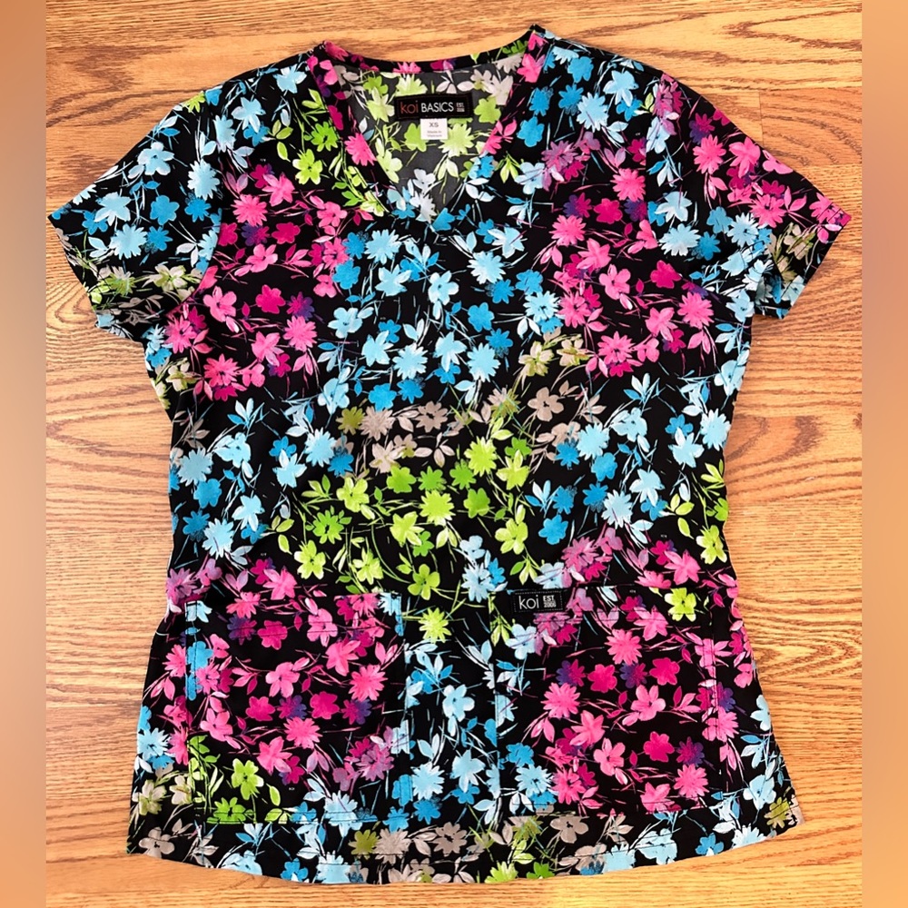 Women’s Scrub Top
